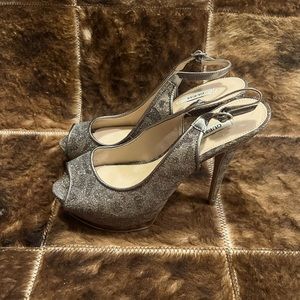 Guess heels size 8.5